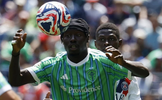 EPA/JOHN G. MABANGLO